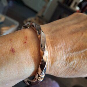 Sevilla Silver Twisted Ribbon Bangle